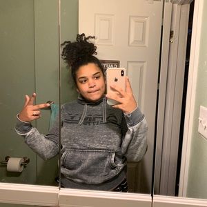 Meet your Posher, Raven